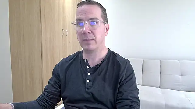 BrettJ81 online show from June 6, 2:12 pm