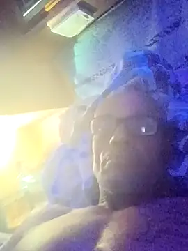 lelandm77 online show from April 23, 8:52 am